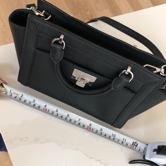 Michael Kors premium handbag, crossbody, black colour, like new condition - Picture 9 of 10